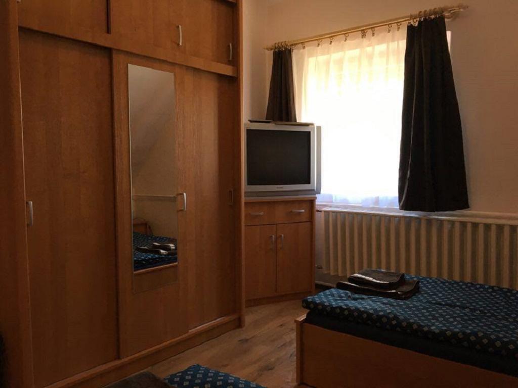 Fitt Maganszallashely Sásd Exteriér fotografie