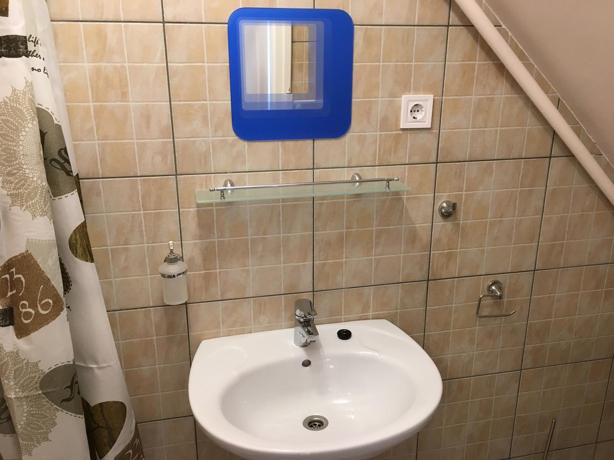Fitt Maganszallashely Sásd Exteriér fotografie